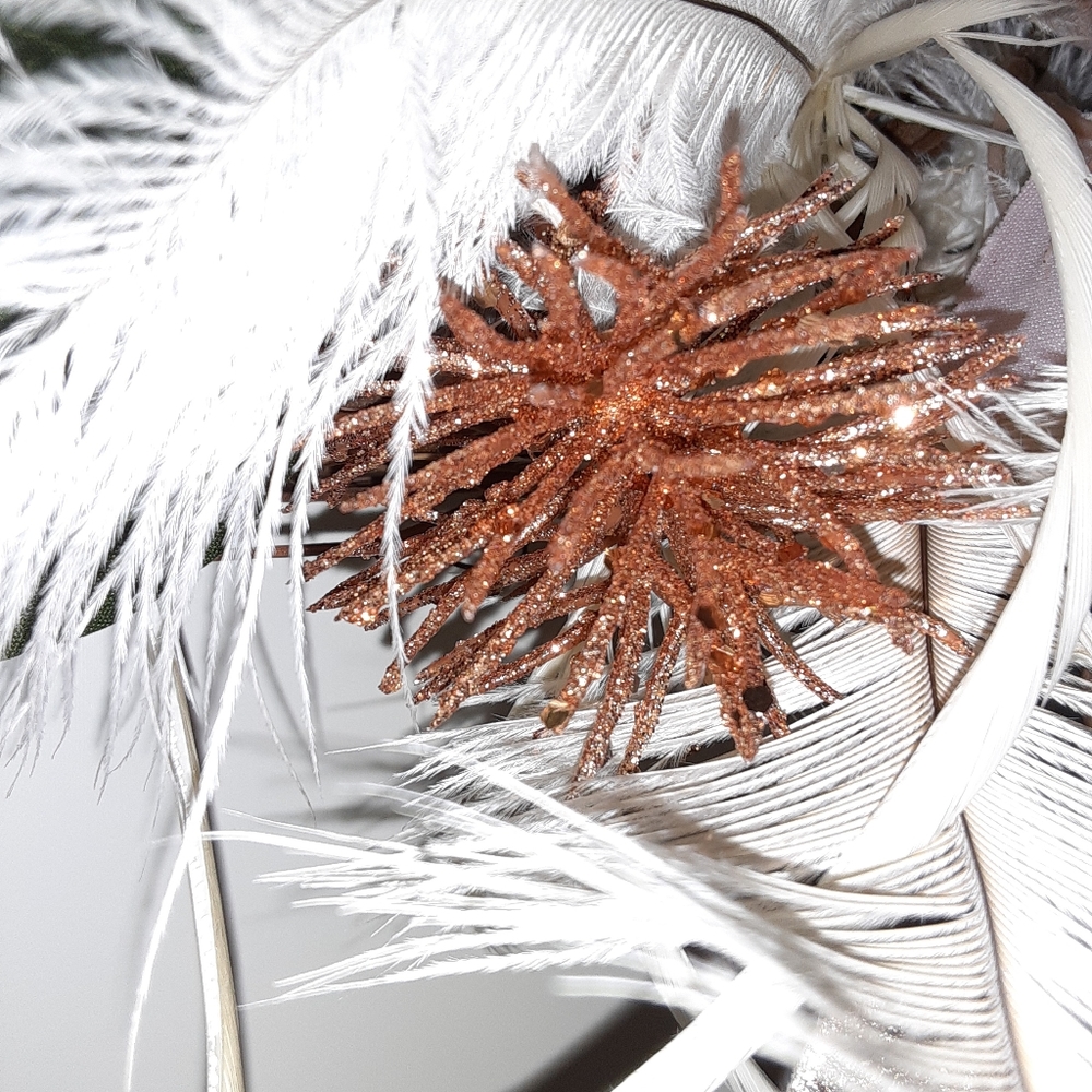 Homemade wreath - Picture 3 of 6